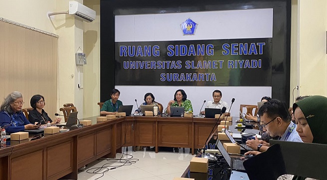 Pusat Studi Pangan dan Kesehatan Masyarakat UNISRI Gelar Seminar Pemanfaatan AI untuk Penyusunan Proposal BIMA/BRIN